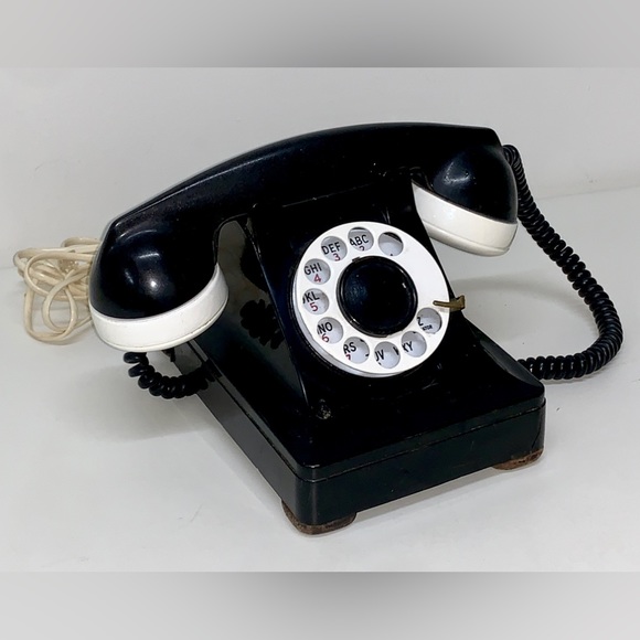 Early Mid Century Vintage WESTERN BELL Rotary Dial Telephone - Picture 11 of 16